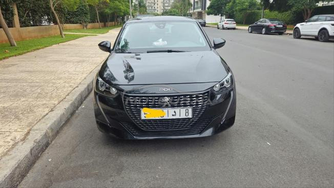 Peugeot 208 Diesel Manuelle 2023 à Rabat