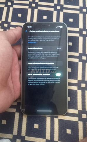 iPhone XR 64Go Officiel 81% - 2