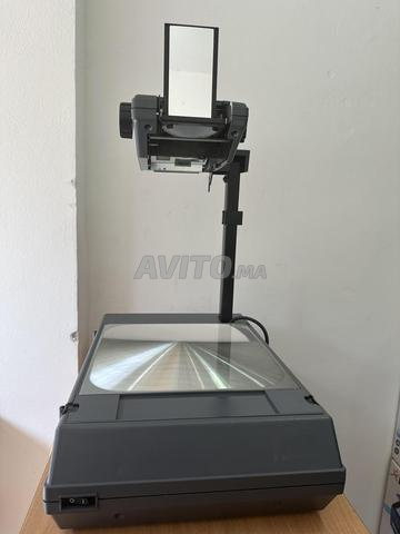 RÉTROPROJECTEUR 3M - 2