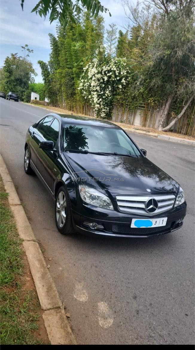 Mercedes-Benz 220 Diesel Manuelle 2010 à Rabat