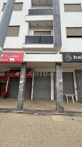 Magasin à vendre avec deux façades - 2