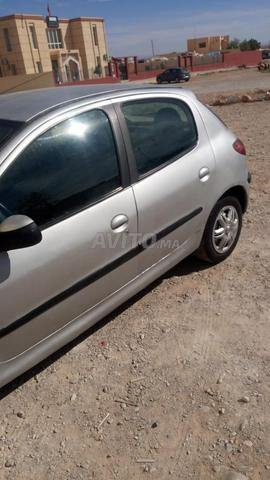 Peugeot voiture à vendre modèle 2002 diesel
