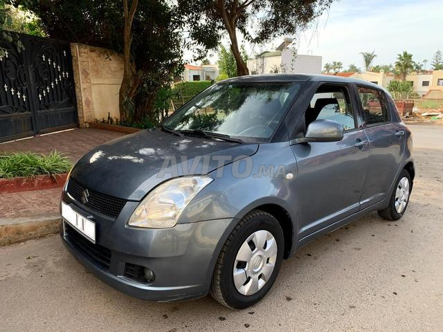 SUZUKI SWIFT - 2