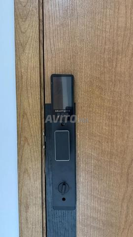 STUDIO MEUBLE ROCHE NOIR 7000 DH  - 2