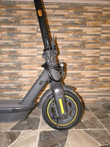 Trottinette électrique Ninebot G30 Max V2 - 2
