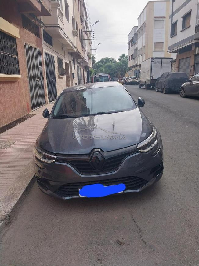 ابيع سيارة رونو ميجان بحالة جيدة جدا 