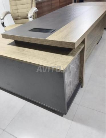 ✨ Bureau exécutif luxueux au design moderne avec des touches de marbre raffinées – - 2