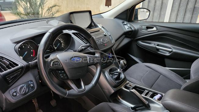 ford kuga excellent état comme neuf 
