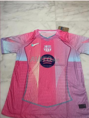 Maillot Barça rose, livraison possible - 2