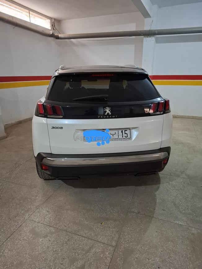 voiture très neuve