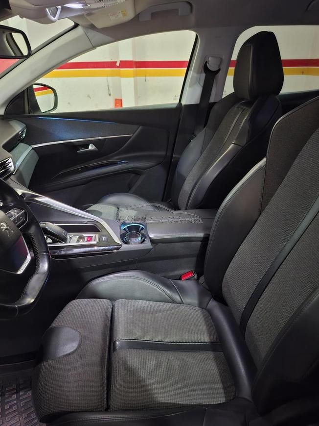 voiture très neuve
