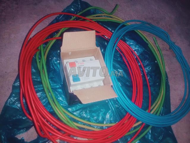 Disjoncteur 4 pôles 20 Amp 6 et 10 Amp 10