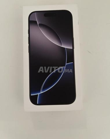 iPhone 14 – Très bon état avec boîte et câble