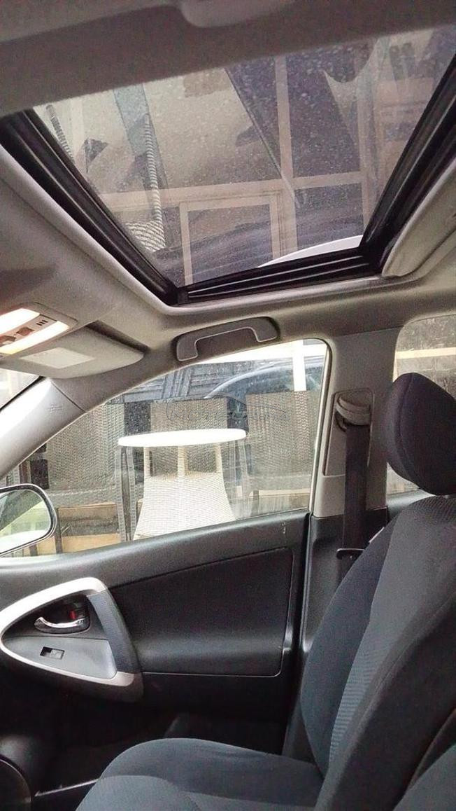 Toyota RAV4 2007 première ✋