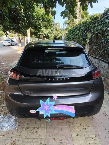 Peugeot 208 diesel modèle 2022 - 2