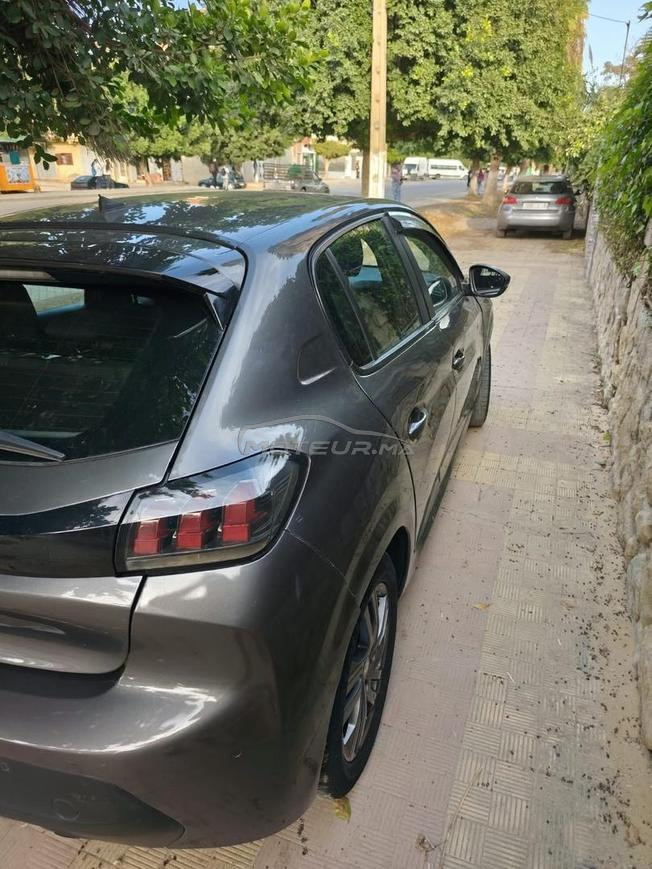 Peugeot 208 diesel modèle 2022