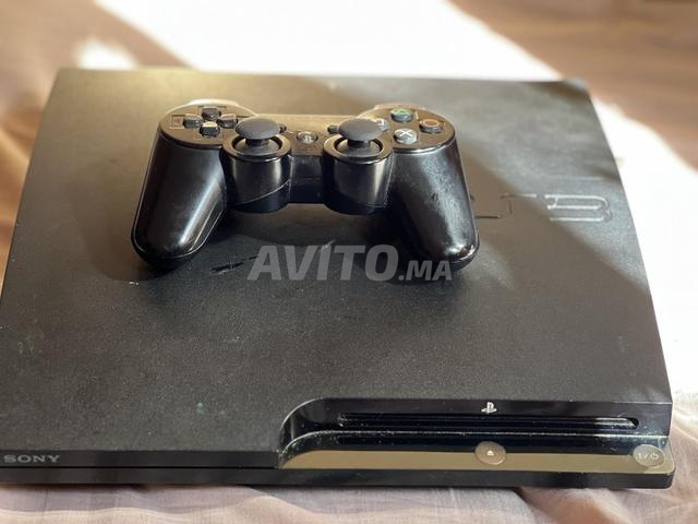 PS3 slim propre flashé plein de jeux avec accessoires - 2