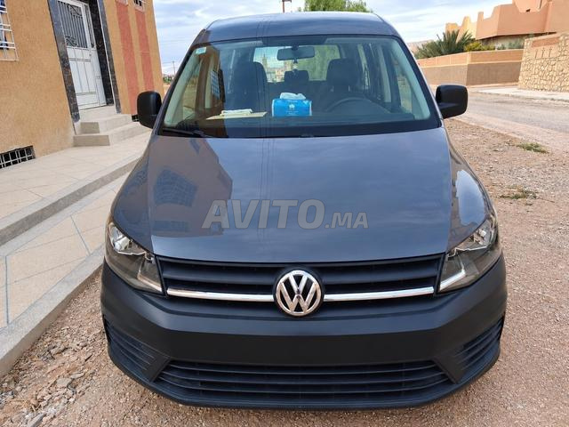 Volkswagen Caddy Diesel Manuelle 2016 à Fès - 2