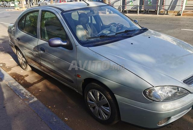 رينو ميغان ديزل يدوية 2002 في الدار البيضاء - 2