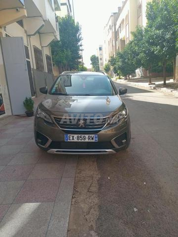 Peugeot 5008 Diesel Automatique 2017 à Meknès - 2