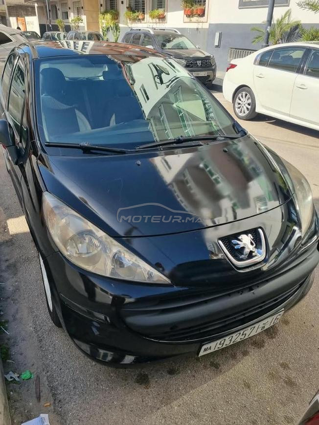 Peugeot 207 Essence Manuelle 2008 à Tanger