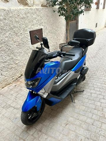 YAMAHA NMAX 125 ABS AVEC TOPCASE - 2