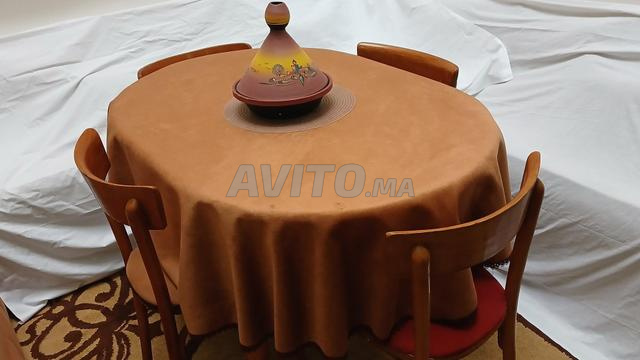طاولة للبيع - 2