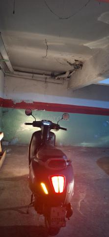 Cooper Veracruz Vespa scooter - 2