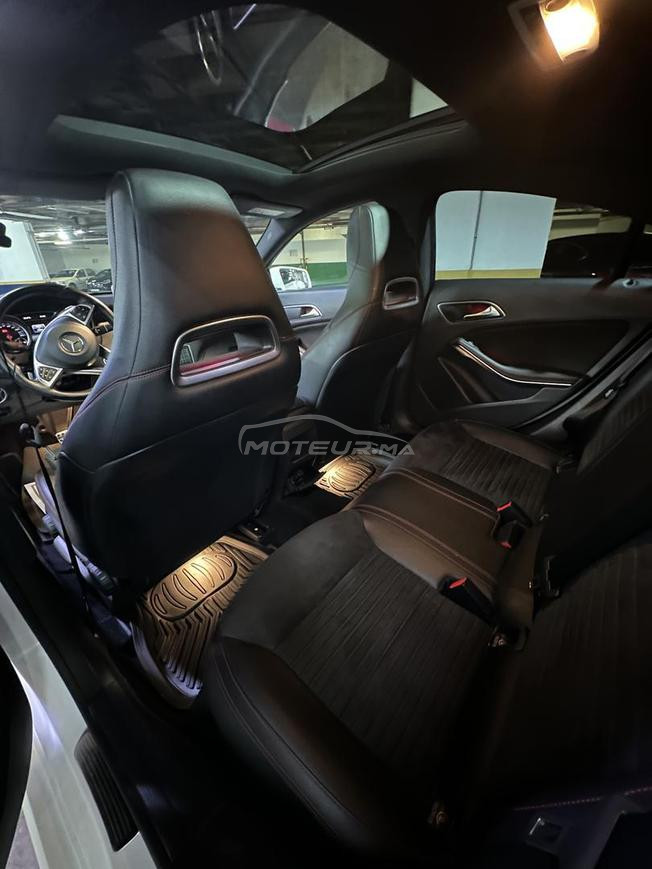 Mercedes Benz CLA 220 comme neuf