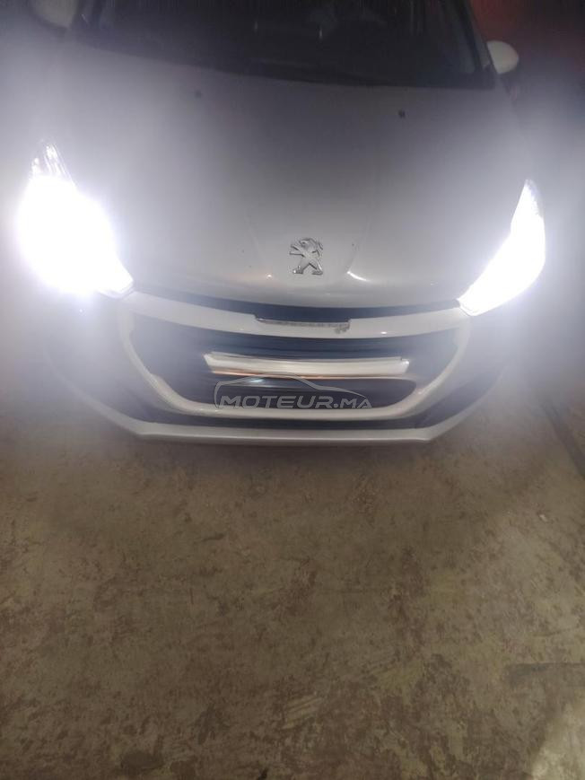 Peugeot 208 modele 2017 gasoil like casa 