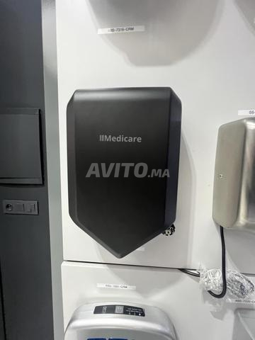 Sèche-mains automatique noir, marque Medicare - 2