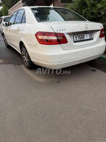 Mercedes E220 en excellent état - 2
