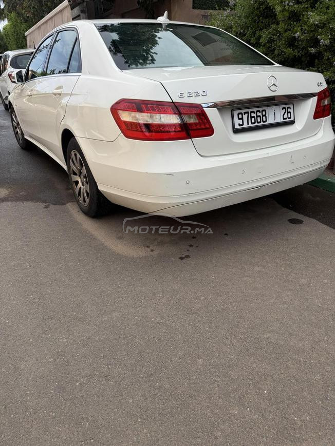 mercedes e220 excellent état 