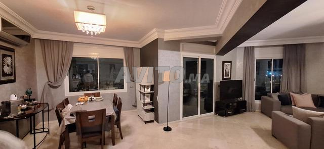 Appartement meublé à louer 178 m² à Av. Annakhil, Riad