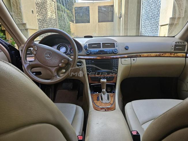 vendredi Mercedes élégance très bon état 