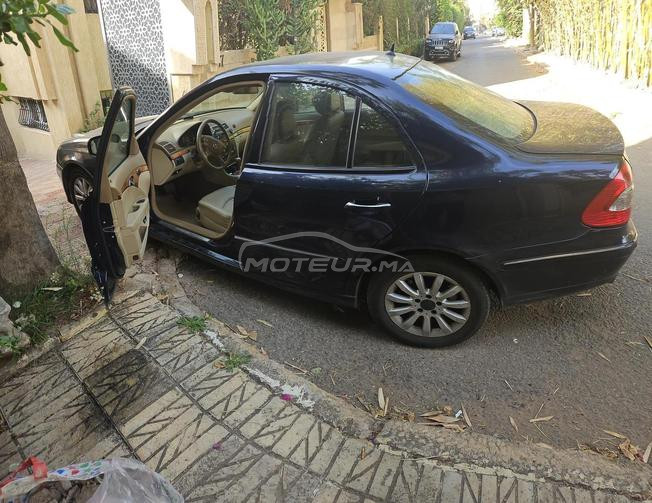vendredi Mercedes élégance très bon état 