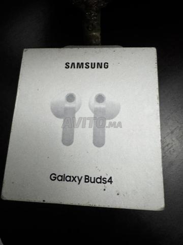 Samsung Buds 4 - 2