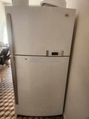 Réfrigérateur en parfait état, marque LG, haute qualité