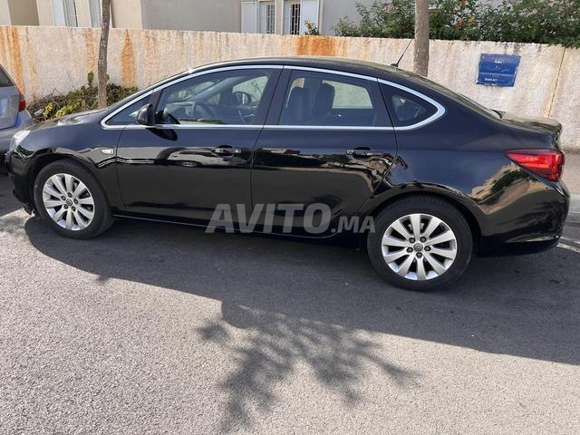 Opel Astra Diesel Manuelle 2019 à Rabat