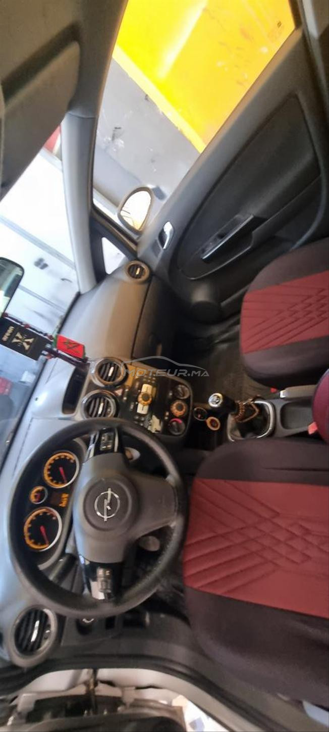 Opel Corsa essence modèle 2010 motor 1,2