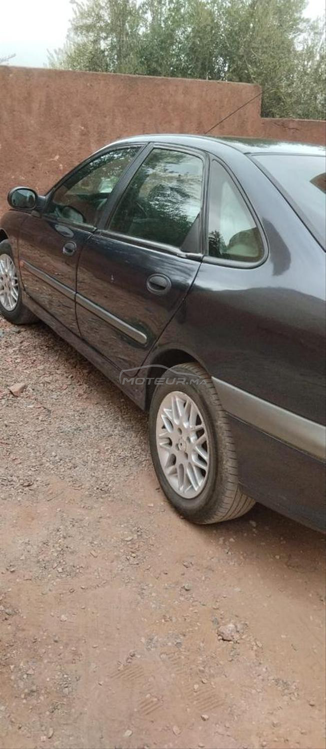 voiture Renault-laguna