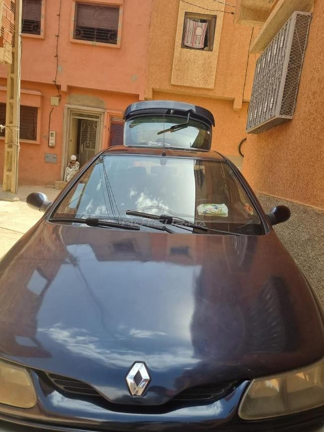 voiture Renault-laguna