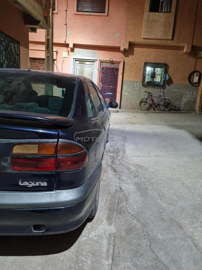 voiture Renault-laguna