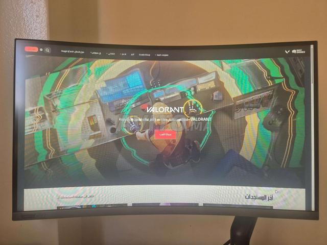 Samsung Odyssey CRG5 27'' 240Hz G-Sync incurvé - 2