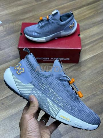 Chaussures de sport neuves