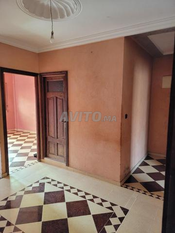 Apparemment à vendre - 2