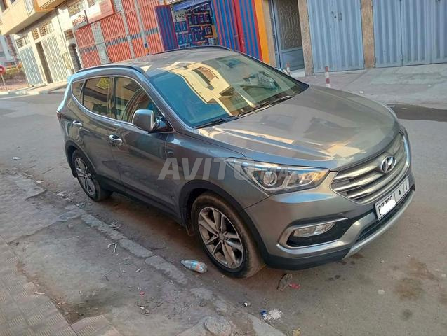 Santa Fe 7 places automatique 2017 km 170000 - 2