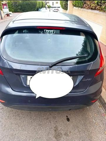 Ford Fiesta 2012 essence - 2