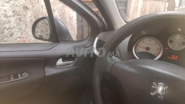 Peugeot 207 Diesel Manuelle 2010 à Casablanca - 2