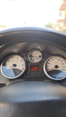 Voiture Peugeot 207 modèle 2007 - 2